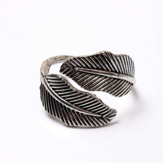 “U” Shape Leaves Design Zinc Alloy Napkin Ring