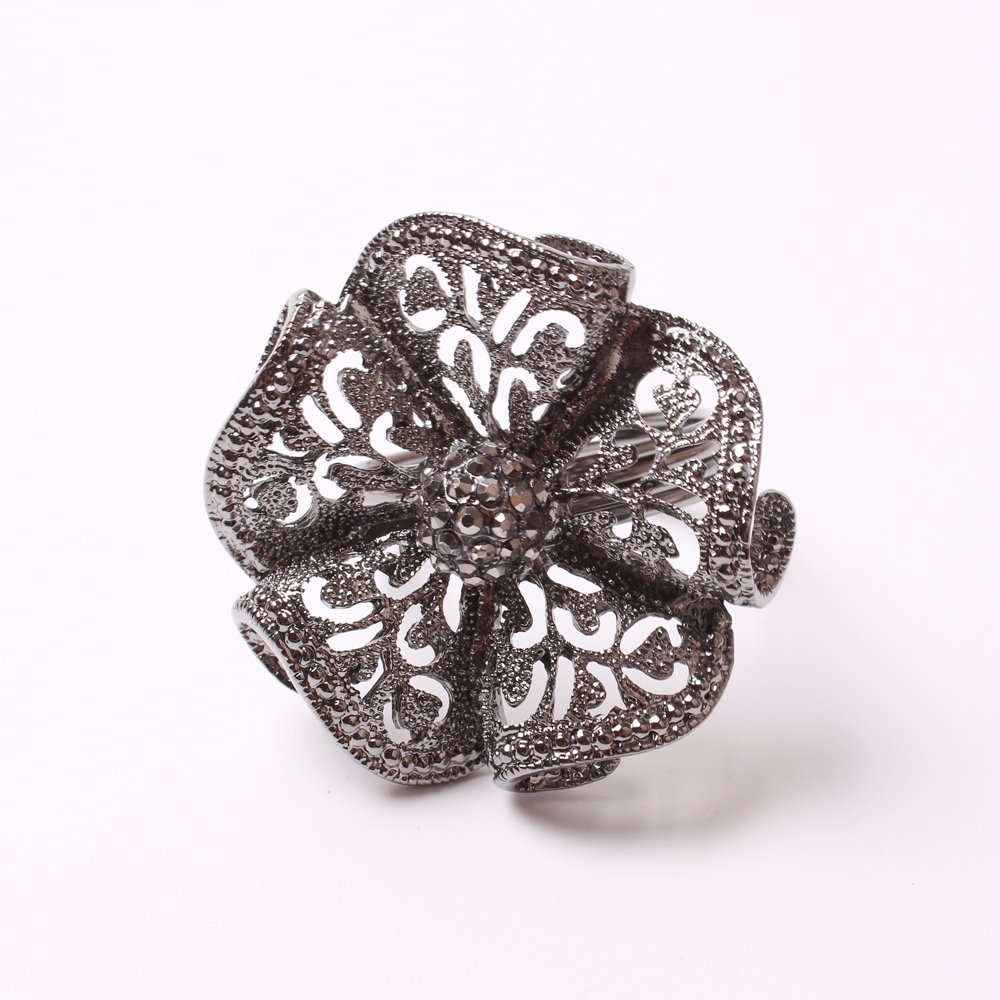 Elegant Black Flower Napkin Ring