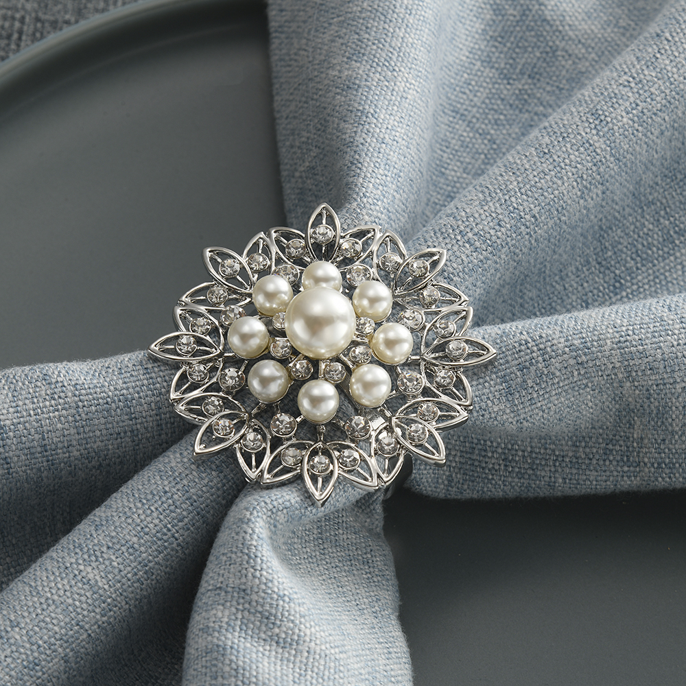 Elegant Artificial Rhinestone Flower Napkin Ring