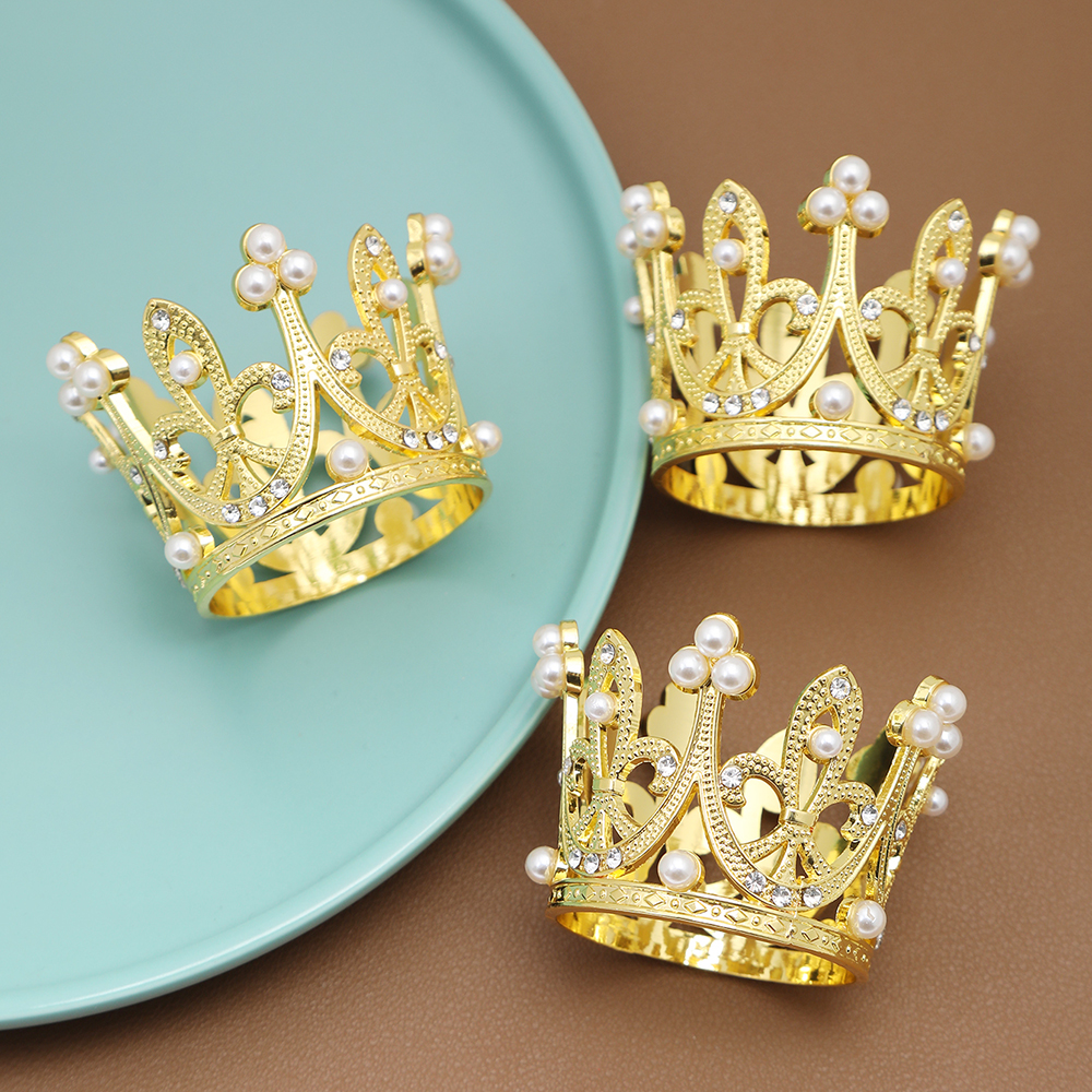 Delicate Crown Design Napkin Ring